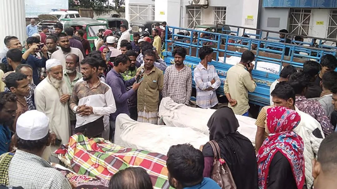 সিলেটে ট্রাক-পিকআপ সংঘর্ষে নারীসহ ৮ শ্রমিক নিহত