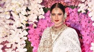 রেখার হৃদয়ে অভিনেত্রী মুমতাজ, জানালেন শেখর সুমন