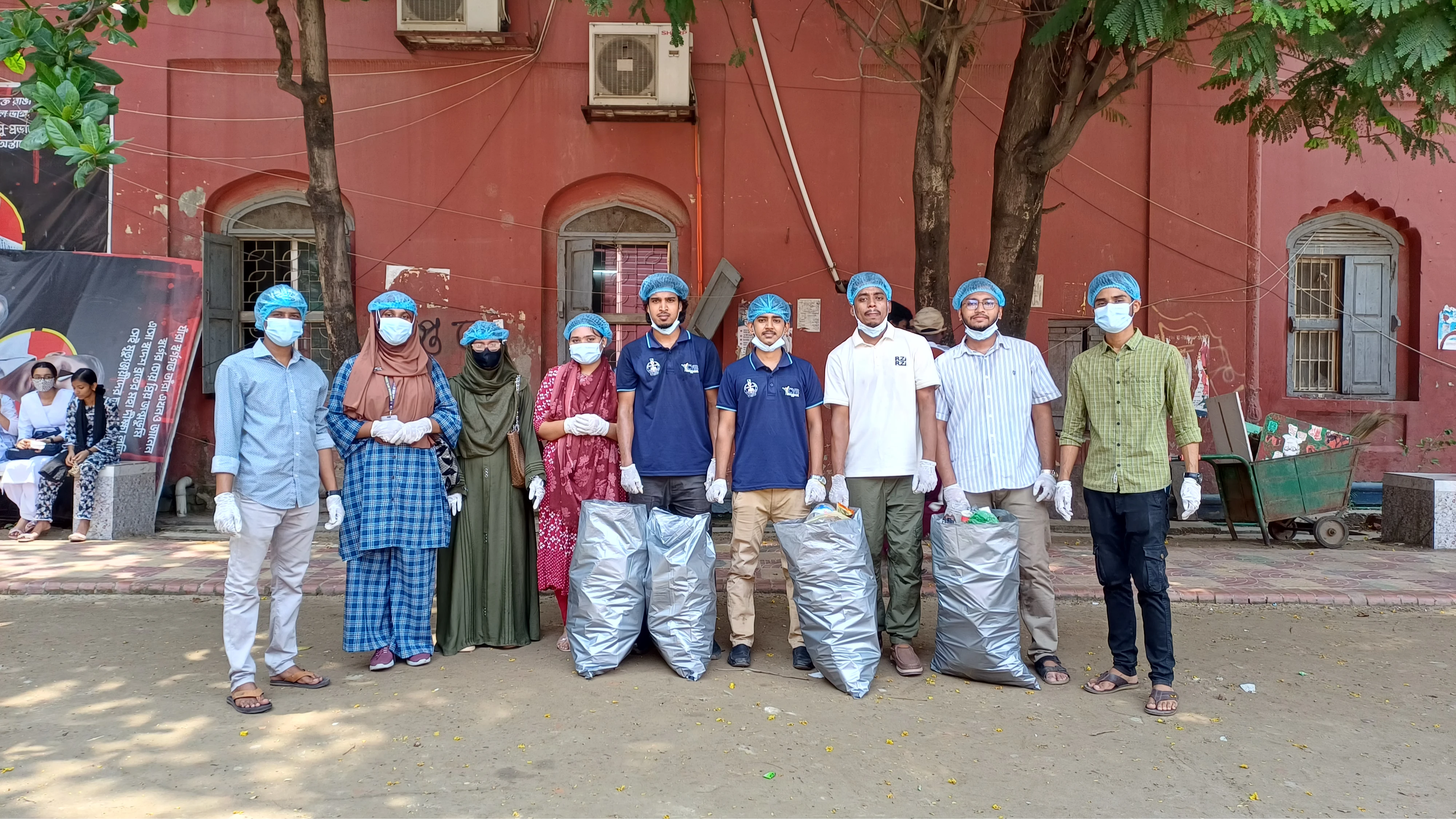 পরিচ্ছন্ন ক্যাম্পাস গড়তে সিওয়াইবির ব্যতিক্রমী উদ্যোগ