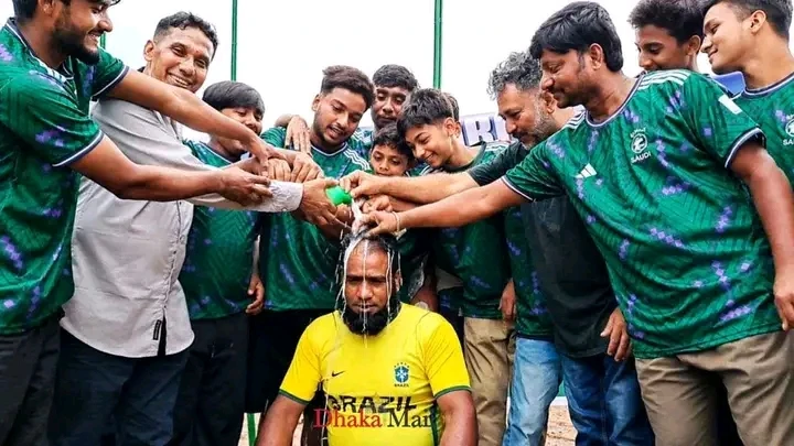 দুধ দিয়ে গোসল করে ব্রাজিল ছেড়ে সৌদি আরবের সমর্থক হলেন আখাউড়ার মিন্টু