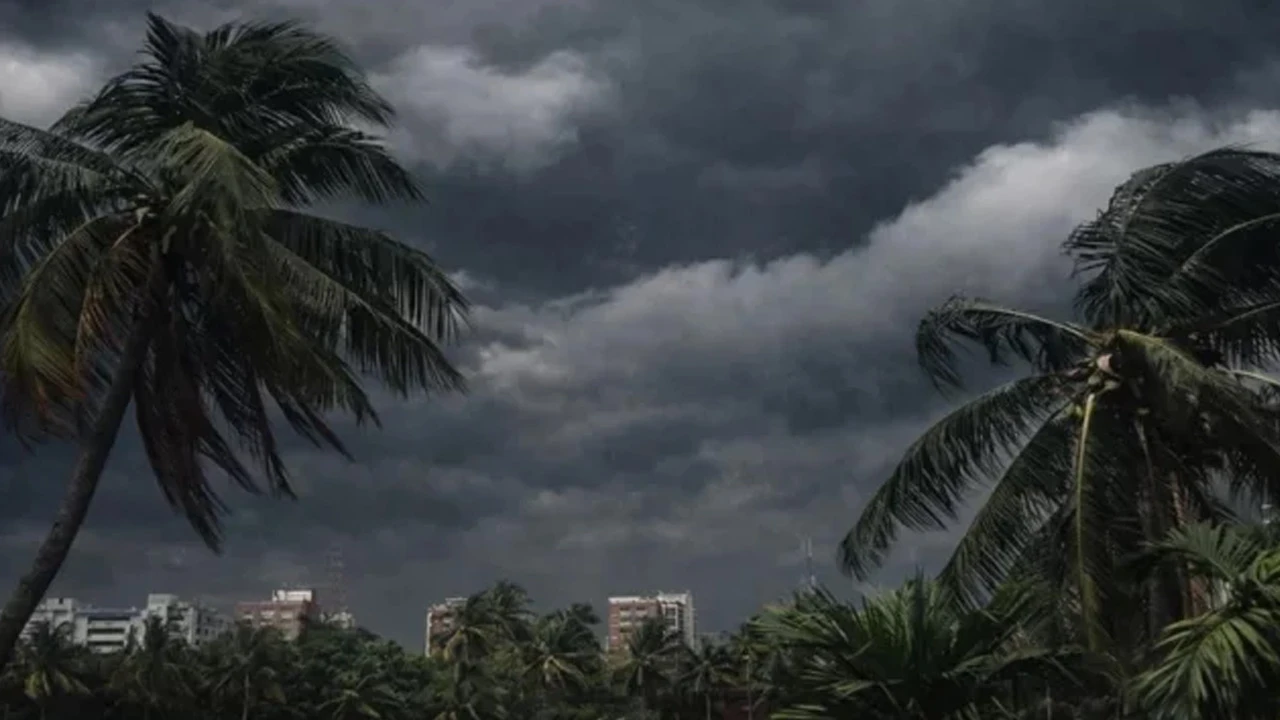 সকালের মধ্যে ঢাকাসহ ১৯ জেলায় ঝড়-বৃষ্টির সম্ভাবনা