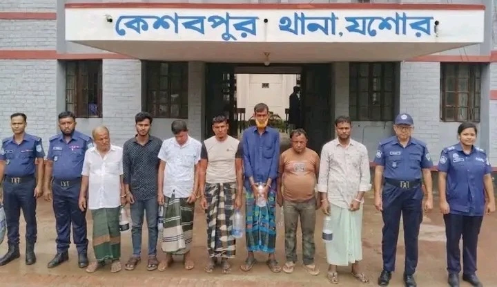 কেশবপুরে নিষিদ্ধ সংগঠন ছাত্রলীগের বিক্ষোভ মিছিল, গ্রেপ্তার ৬