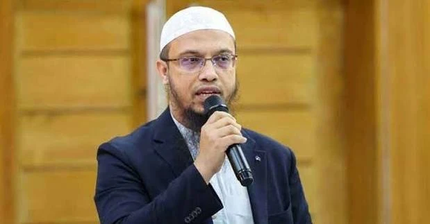 আশুরায় আত্মপরিচয় পুনরুদ্ধারের আহ্বান জানালেন শায়খ আহমাদুল্লাহ