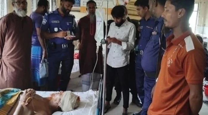 ফজরের নামাজে যাওয়ার পথে ইমামের ওপর হামলা, মোটরসাইকেল ছিনতাই