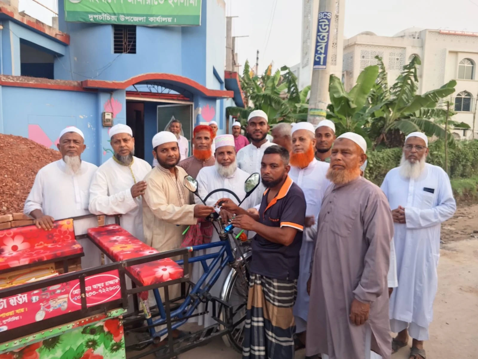 জিবিকার চাকা থমকে গিয়েছিলো শফিকুলের, জামায়াতের সহযোগিতায় আবারও ঘুরল অটোর চাকা