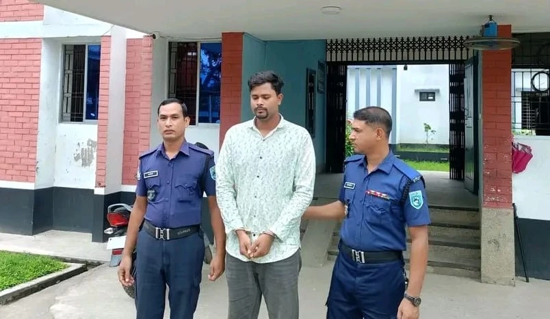 দিনাজপুরের বোচাগঞ্জে ছাত্রলীগ নেতা গ্রেপ্তার